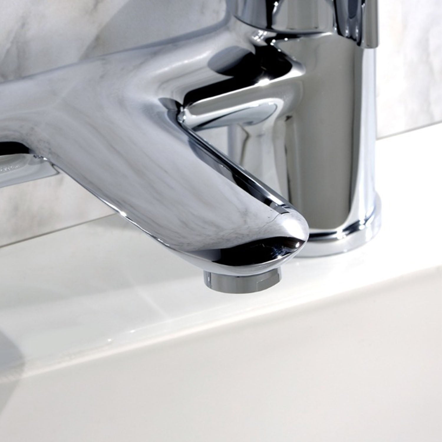 Wander Modern Chrome Design Deck Mounted Bath Filler Tap
