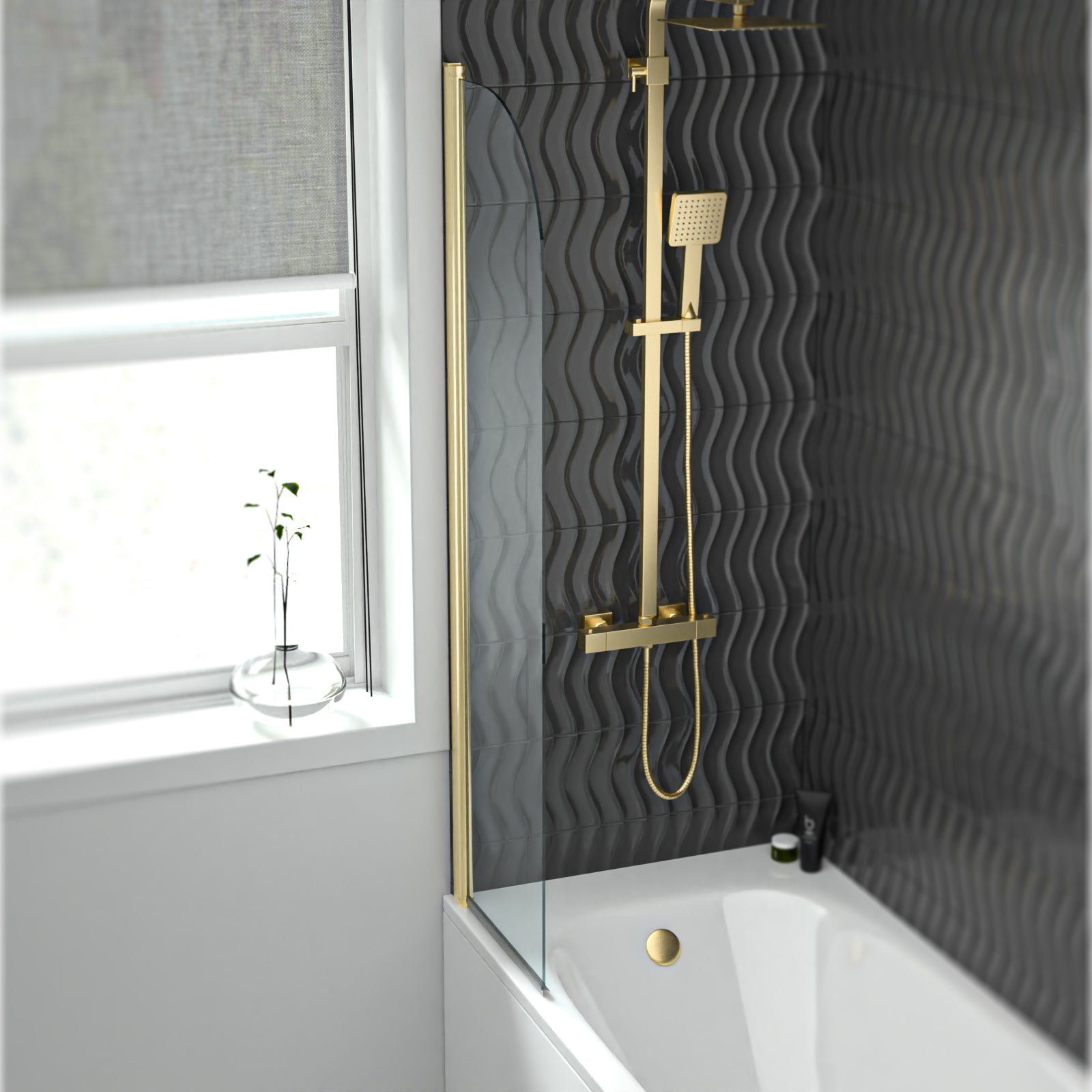 Hinged 400 x 1400mm Bathtub Screen, 5mm Tempered Glass - Brushed Brass