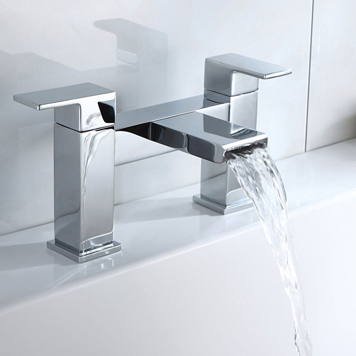Saturn Waterfall Bath Filler Mixer Tap