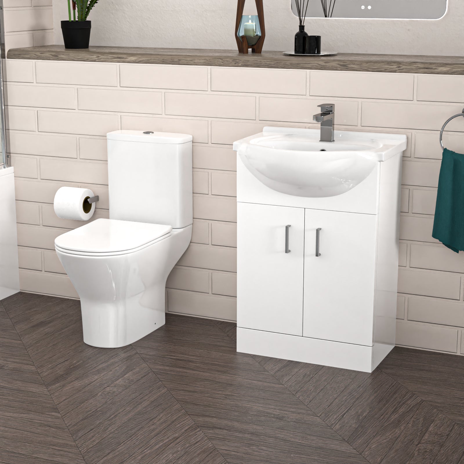 550mm Freestanding Doors Vanity with Close Coupled Toilet, Shower Bath & Taps Set