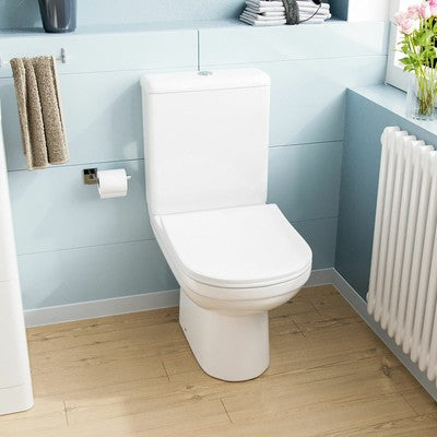 Modern Close Coupled Toilet Pan Cistern and Soft Close Toilet Seat