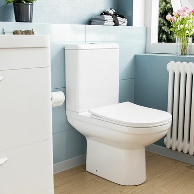 Modern Close Coupled Toilet Pan Cistern and Soft Close Toilet Seat