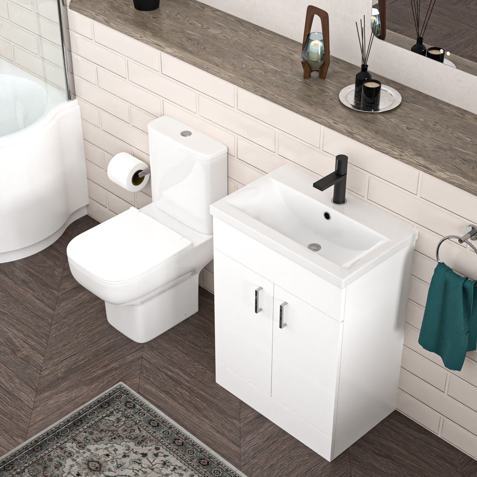 P-Shaped Right Hand Bath Set, Panel, Bath Screen, CC Toilet, 600mm Freestanding Vanity