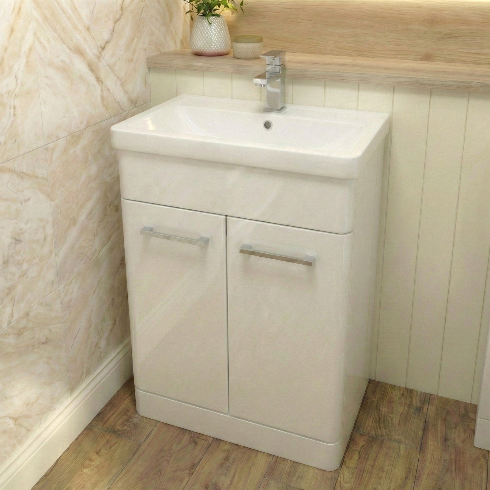 Afern Cloakroom 500mm Gloss White Cloakroom Floorstanding Vanity & Close Coupled Toilet with Soft Close Seat