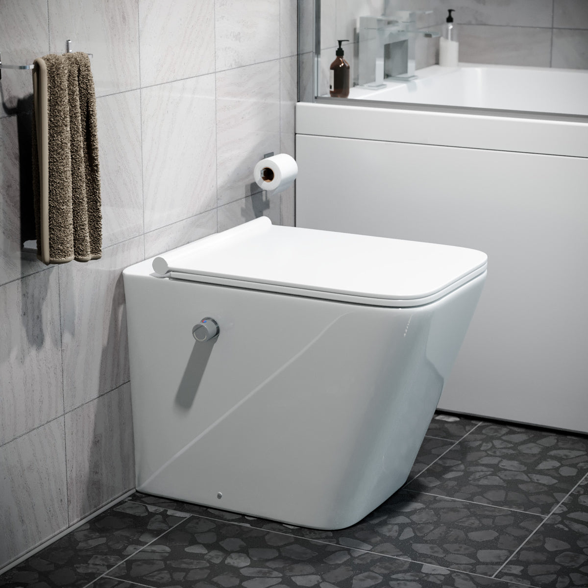 Square Rimless Back To Wall Toilet With Integrate Hot Cold Bidet Valve
