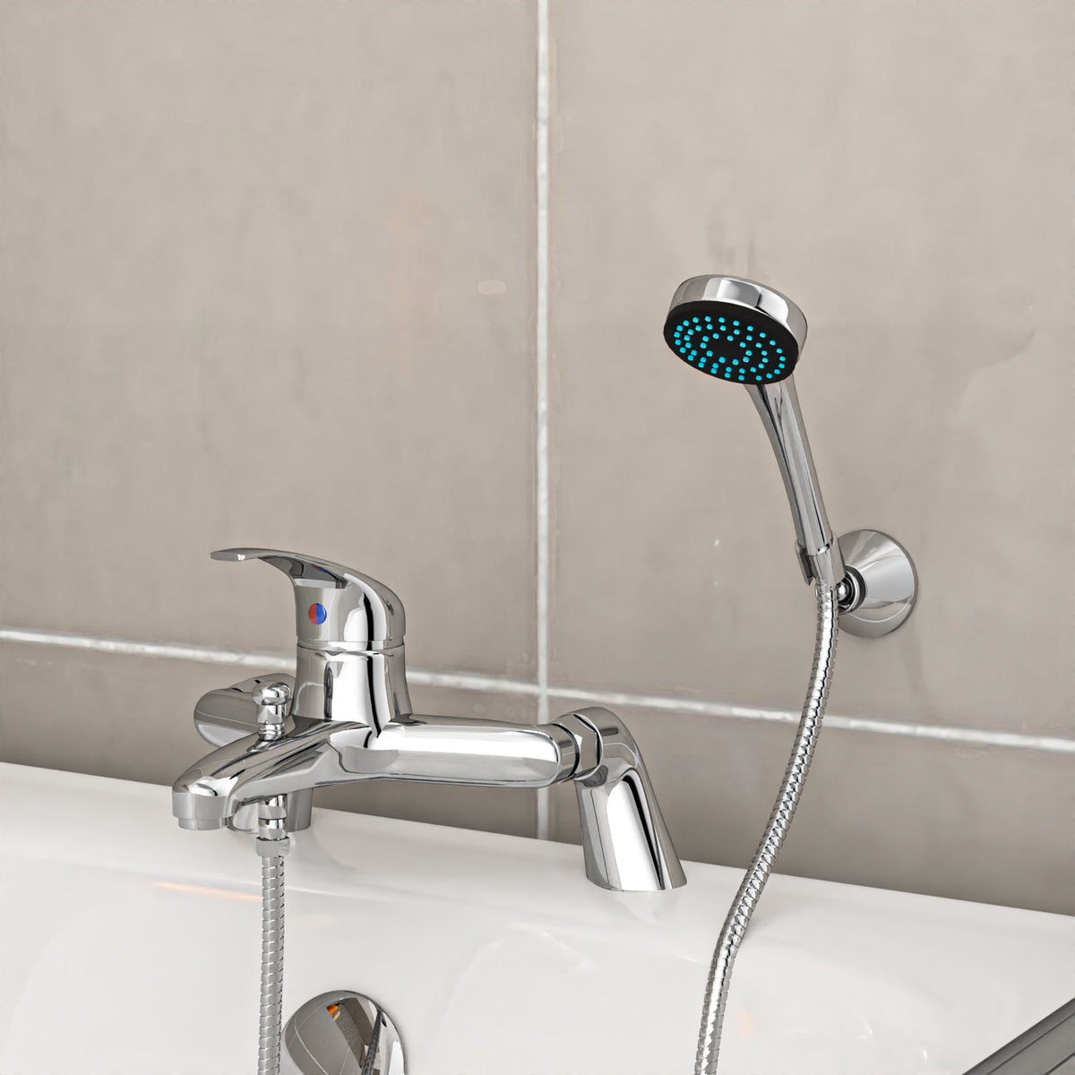1700mm Round Bath With 550mm Vanity & Toilet, Bath Filler & Basin Mixer Tap