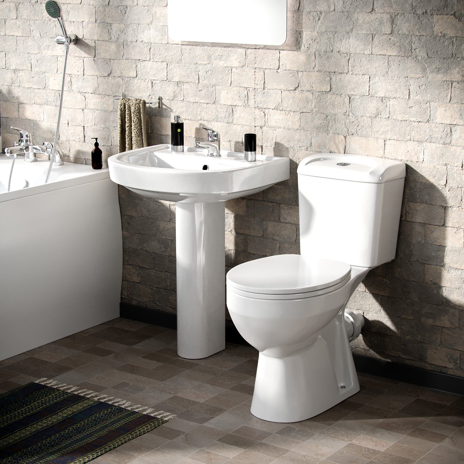 Bath Suite Toilet Basin Round Bath With V Basin and Showers Mixer White