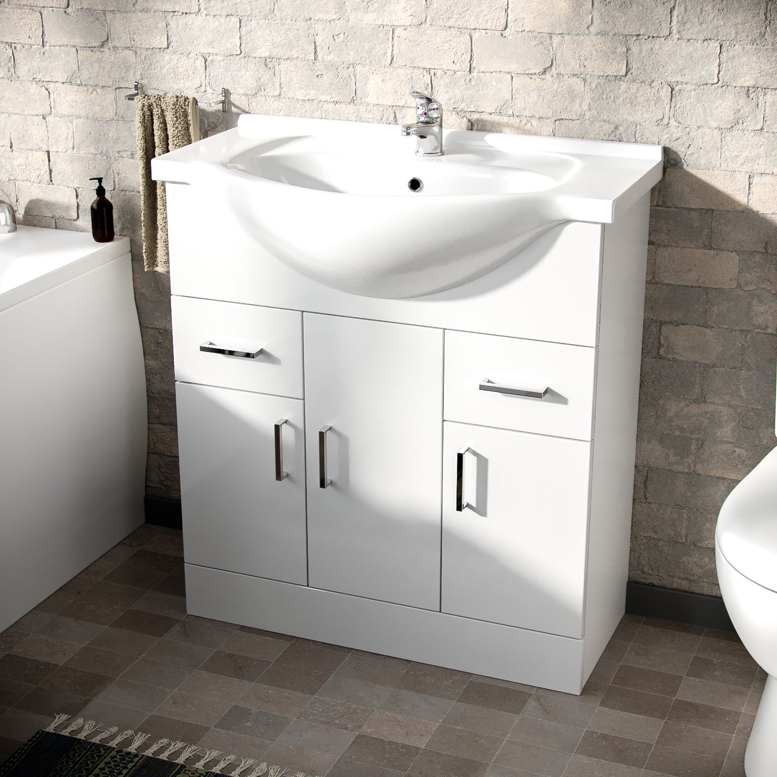 Ellen Bathroom Suite, 750mm Basin Vanity Unit, Close Coupled Toilet and Round Bath Tub