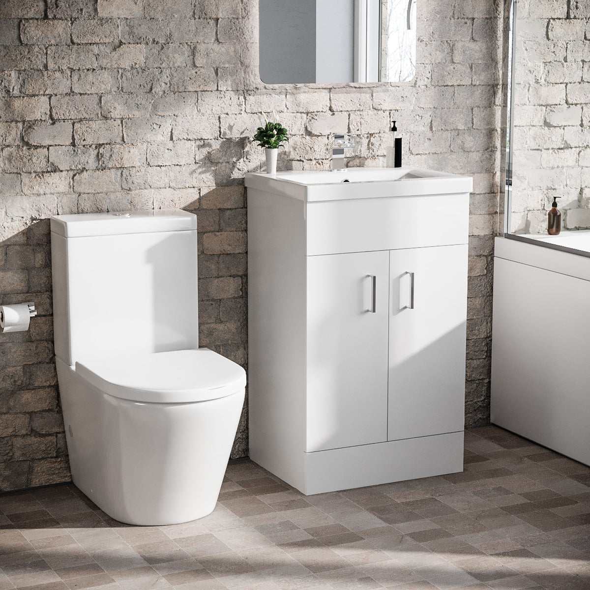 1600mm RH L Shaped Bath, Front Panel, Screen With 500mm Vanity & Toilet