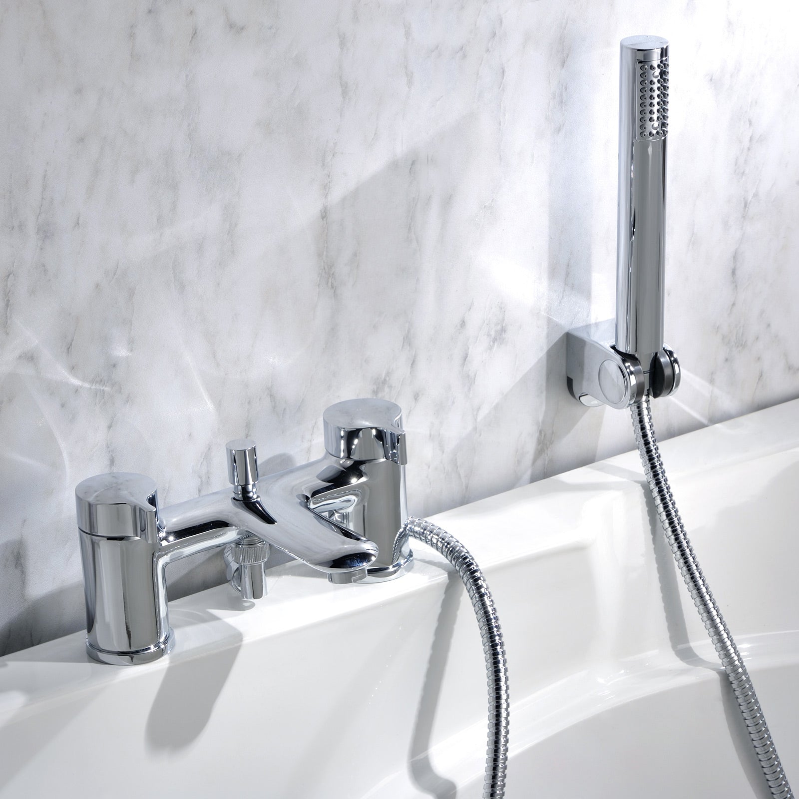 Daina Modern Design Bridge Deck Mounted Bath Shower Mixer Tap With Shower Kit