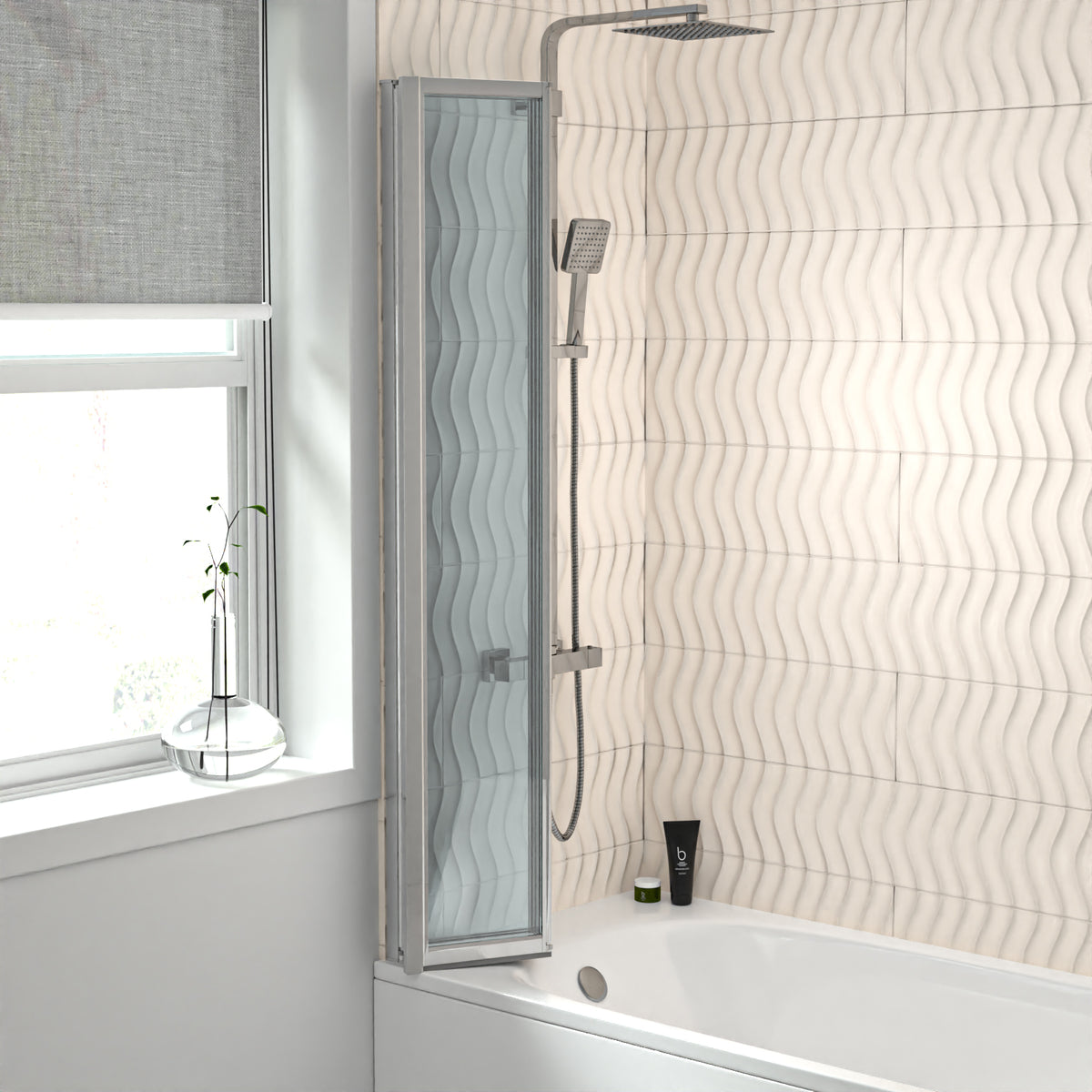 1000x1400mm Bathtub Screen, 4mm Clear Glass - Chrome Aluminium