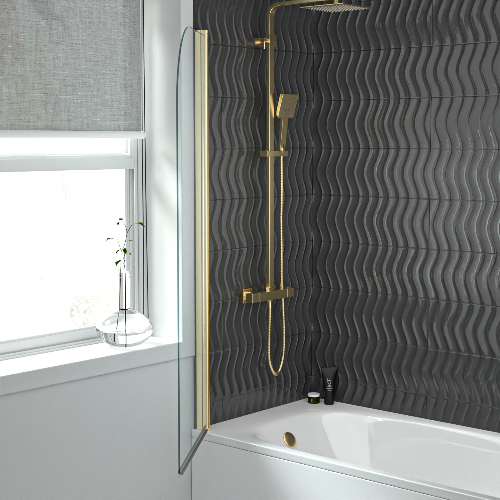 Hinged 600 x 1400mm Bathtub Screen, 5mm Tempered Glass - Brushed Brass