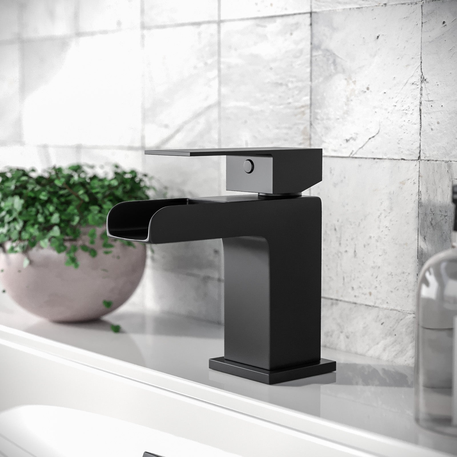 Matt Black Waterfall Waterfall Cloakroom Basin Mono Mixer