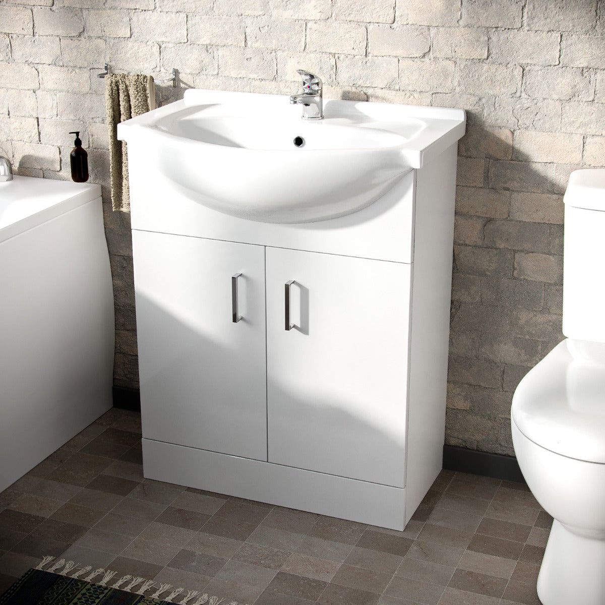 Ellen White 650mm Basin Vanity Unit Close Coupled Toilet & Round Bath Tub Suite