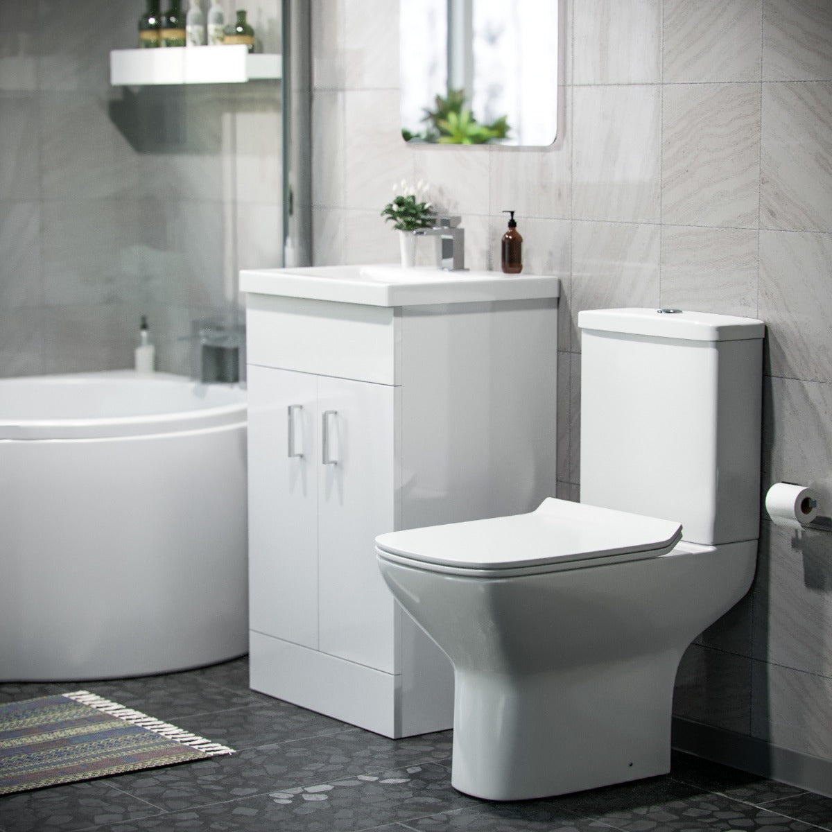 P-Shaped RH Bath 500mm Floor Vanity Unit & Close Coupled Toilet Suite