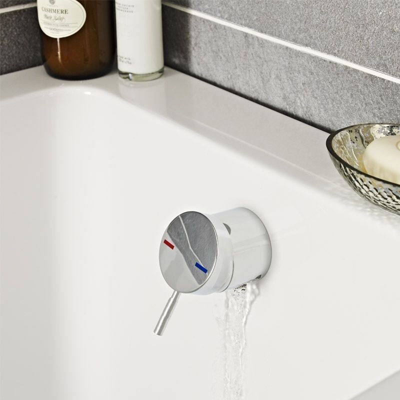 Modern Design Chrome Single Lever Valve Bath Filler With Integrated Overflow And Sprung Waste