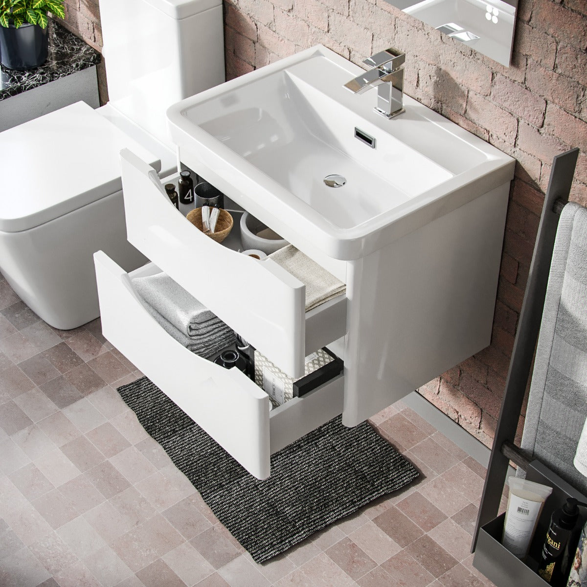 Merton 600mm Wall Hung Flat Pack Vanity Basin Unit & Square Rimless Close Coupled Toilet White Gloss